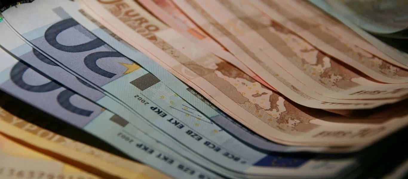 Οι λογιστές ζητούν παράταση στη προθεσμία για την υποβολή εσόδων - εξόδων